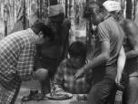 (4/7): Czarna Hańcza - Wiesia z resztą towarzystwa przekonała Alę do raków<br>1982-07