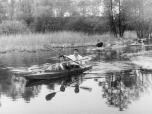 (2/27): Zgłowiączka - ładne odbicie w wodzie.<br>1988-05