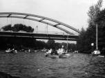 (26/27): Sprewa - to już szeroka rzeka.<br>1988-10