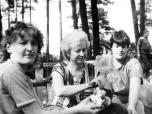 (7/22): Czarna Hańcza - wyspa na Serwach obfitowała wielkimi ilościami grzybów.<br>1990-07