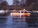 (3/17): Brda - Konrad i Tomek na kolejnym spływie zimowym.<br>1994-02