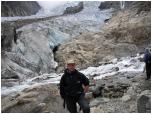 (56/122): Norheimsund - Dotarliśmy do czoła jęzora lodowca Buarbreen.<br>2005-08-17