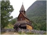 (95/122): Urnes - Podobno najstarszy drewniany kościół w Europie wpisany na listę światowego dziedzictwa ludzkości UNESCO.<br>2005-08-20