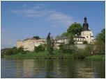 (81/117): Klasztor Norbertanów przed ujściem Rudawy to pierwszy przy rzece obiekt starego Krakowa.<br>2008-05-01