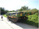 (10/107): Dziwny pojazd przy promie.<br>2007-07-27