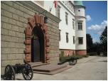 (22/107): Przed zamkiem w Baranowie Sandomierskim.<br>2008-07-28