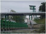 (70/88): Po pokonaniu tej śluzy Martwą Wisłą podążyliśmy w stronę Gdańska.<br>2008-09-19