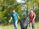 (23/105): Orle 2009 - Przed opuszczeniem biwaku trzeba go posprzątać.