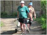 (10/73): Rzeka Noteć - kolejna przenoska lewą stroną 80 m przy murze dworu w Chobielinie.<br>2011-05-01