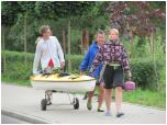 (50/73): Rzeka Warta - panowie w rzece.<br> 2011-07-17