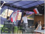 (56/109): Rzeka Zbrzyca - strefa kibica w Lasce – zaczynaj± siê Mistrzostwa Europy w pi³ce no¿nej.<br>2012-06-08