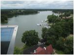 (62/109): Rzeka Wda - jezioro Wdzydze z wie¿y widokowej.<br>2012-07-18