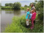 (67/71): Rzeka Pilica - łowcy ryb w okolicy Ostrołęki<br>2014-07-17
