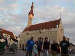 (3/83): Przed ratuszem w Tallinie.<br>2014-07-26