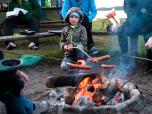 (53/81): Mazury, pieczemy kiełbaski<br>2015-07-15
