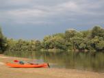 (16/26): A to już Cisa (Tisza), rzeka równie spokojna i szeroka co Bodrog