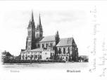 (14/48): Katedra Włocławek<br>fot. B. Sztejner, przed 1902<br>Widok bazyliki katedralnej od południowego wschodu wykonany ze zbiegu ulic Seminaryjskiej (ob. Karnkowskiego) i Przejazd (ob. Plac Kopernika)